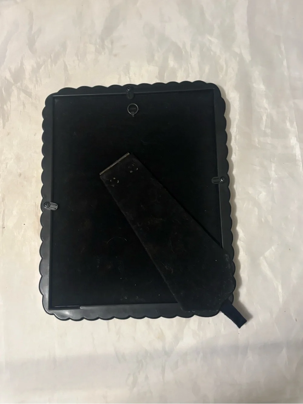 Silver Toned Wavy -Edge Photo Frame